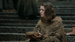 extant_GameOfThrones_6x01-TheRedWoman_4396