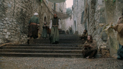 extant_GameOfThrones_6x01-TheRedWoman_4401