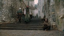 extant_GameOfThrones_6x01-TheRedWoman_4402