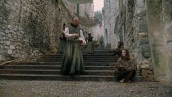 extant_GameOfThrones_6x01-TheRedWoman_4405