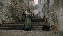 extant_GameOfThrones_6x01-TheRedWoman_4406