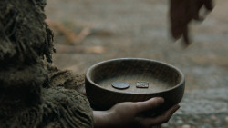 extant_GameOfThrones_6x01-TheRedWoman_4412