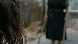 extant_GameOfThrones_6x01-TheRedWoman_4452