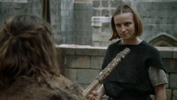 extant_GameOfThrones_6x01-TheRedWoman_4495