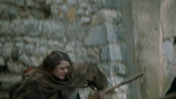 extant_GameOfThrones_6x01-TheRedWoman_4497