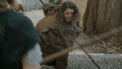 extant_GameOfThrones_6x01-TheRedWoman_4510