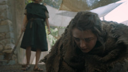 extant_GameOfThrones_6x01-TheRedWoman_4523