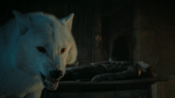 extant_GameOfThrones_6x01-TheRedWoman_4630