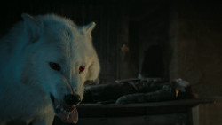 extant_GameOfThrones_6x01-TheRedWoman_4632