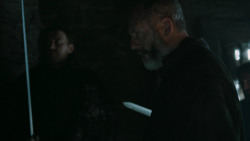 extant_GameOfThrones_6x01-TheRedWoman_4647