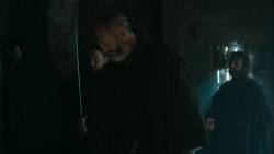 extant_GameOfThrones_6x01-TheRedWoman_4678