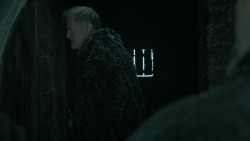 extant_GameOfThrones_6x01-TheRedWoman_4707