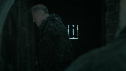 extant_GameOfThrones_6x01-TheRedWoman_4716
