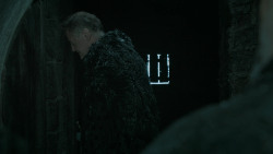 extant_GameOfThrones_6x01-TheRedWoman_4718