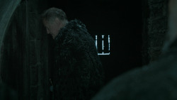 extant_GameOfThrones_6x01-TheRedWoman_4719