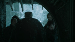 extant_GameOfThrones_6x01-TheRedWoman_4765