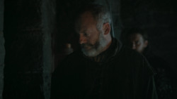 extant_GameOfThrones_6x01-TheRedWoman_4771