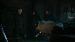 extant_GameOfThrones_6x01-TheRedWoman_4787