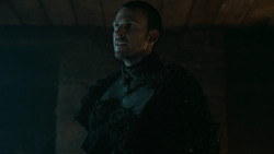 extant_GameOfThrones_6x01-TheRedWoman_4826
