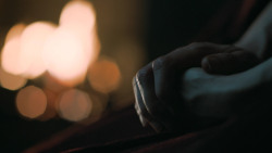 extant_GameOfThrones_6x01-TheRedWoman_4851