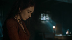 extant_GameOfThrones_6x01-TheRedWoman_4855