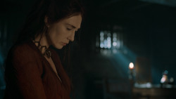 extant_GameOfThrones_6x01-TheRedWoman_4857
