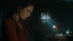 extant_GameOfThrones_6x01-TheRedWoman_4859