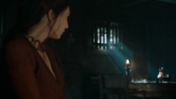 extant_GameOfThrones_6x01-TheRedWoman_4862