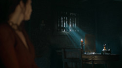 extant_GameOfThrones_6x01-TheRedWoman_4869