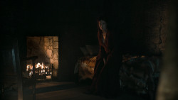 extant_GameOfThrones_6x01-TheRedWoman_4875