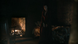 extant_GameOfThrones_6x01-TheRedWoman_4877