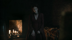 extant_GameOfThrones_6x01-TheRedWoman_4885