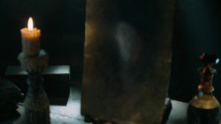extant_GameOfThrones_6x01-TheRedWoman_4893