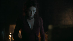 extant_GameOfThrones_6x01-TheRedWoman_4911