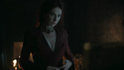 extant_GameOfThrones_6x01-TheRedWoman_4921