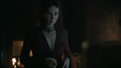 extant_GameOfThrones_6x01-TheRedWoman_4923