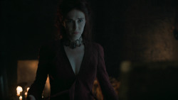 extant_GameOfThrones_6x01-TheRedWoman_4926
