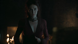 extant_GameOfThrones_6x01-TheRedWoman_4928