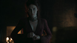 extant_GameOfThrones_6x01-TheRedWoman_4933