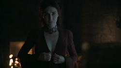 extant_GameOfThrones_6x01-TheRedWoman_4937