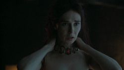 extant_GameOfThrones_6x01-TheRedWoman_4989