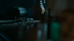 extant_GameOfThrones_6x01-TheRedWoman_5004