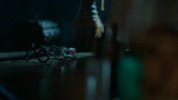 extant_GameOfThrones_6x01-TheRedWoman_5005