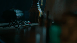 extant_GameOfThrones_6x01-TheRedWoman_5006