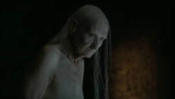 extant_GameOfThrones_6x01-TheRedWoman_5026