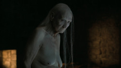 extant_GameOfThrones_6x01-TheRedWoman_5034