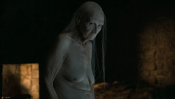 extant_GameOfThrones_6x01-TheRedWoman_5041
