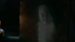 extant_GameOfThrones_6x01-TheRedWoman_5055