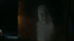 extant_GameOfThrones_6x01-TheRedWoman_5056
