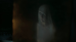 extant_GameOfThrones_6x01-TheRedWoman_5060